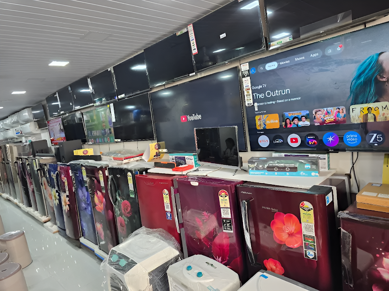 Sky Electronics And Furniture Store - Kandivali West Mumbai